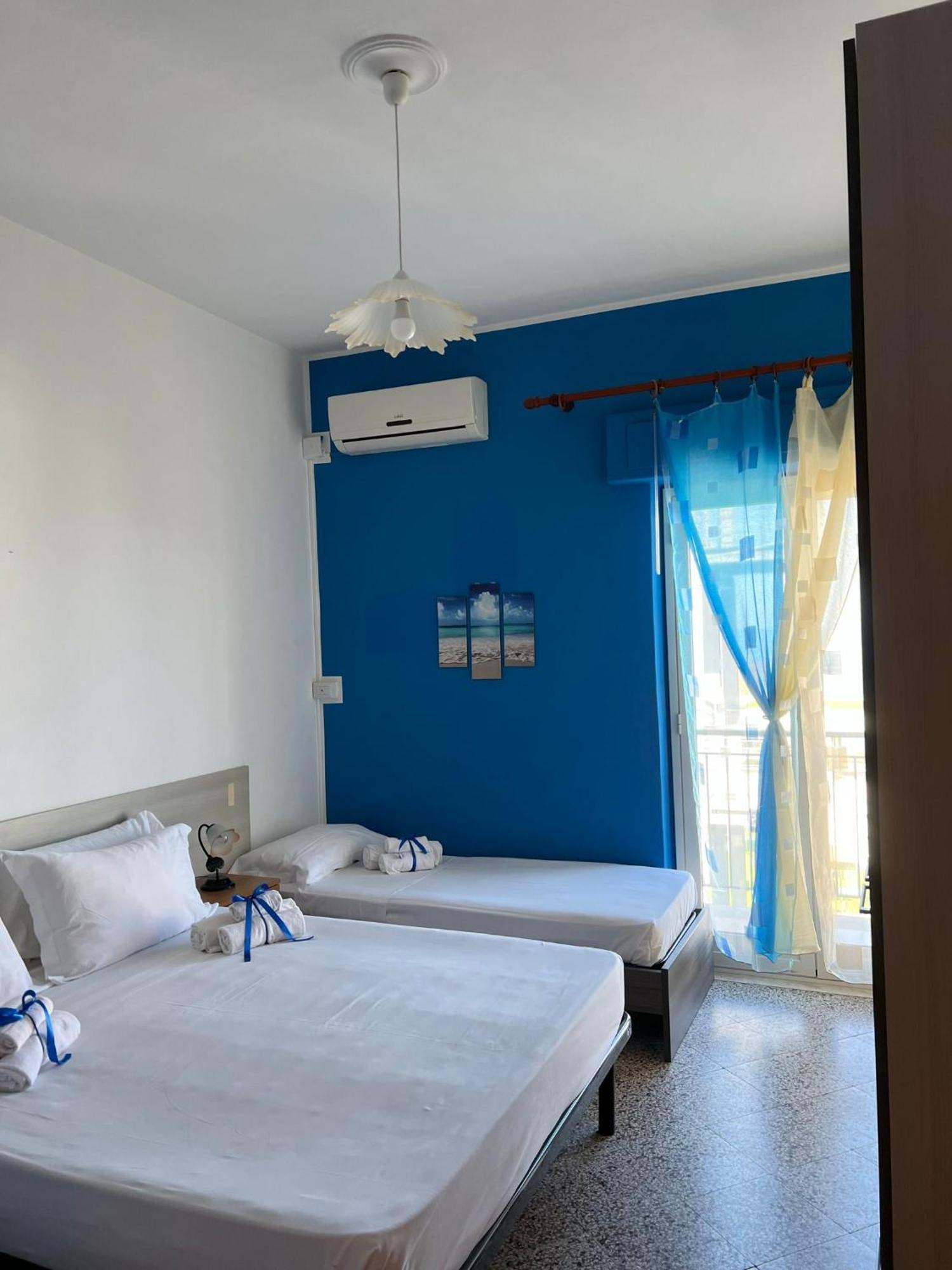 Casa Scirocco Lägenhet Cefalù Exteriör bild