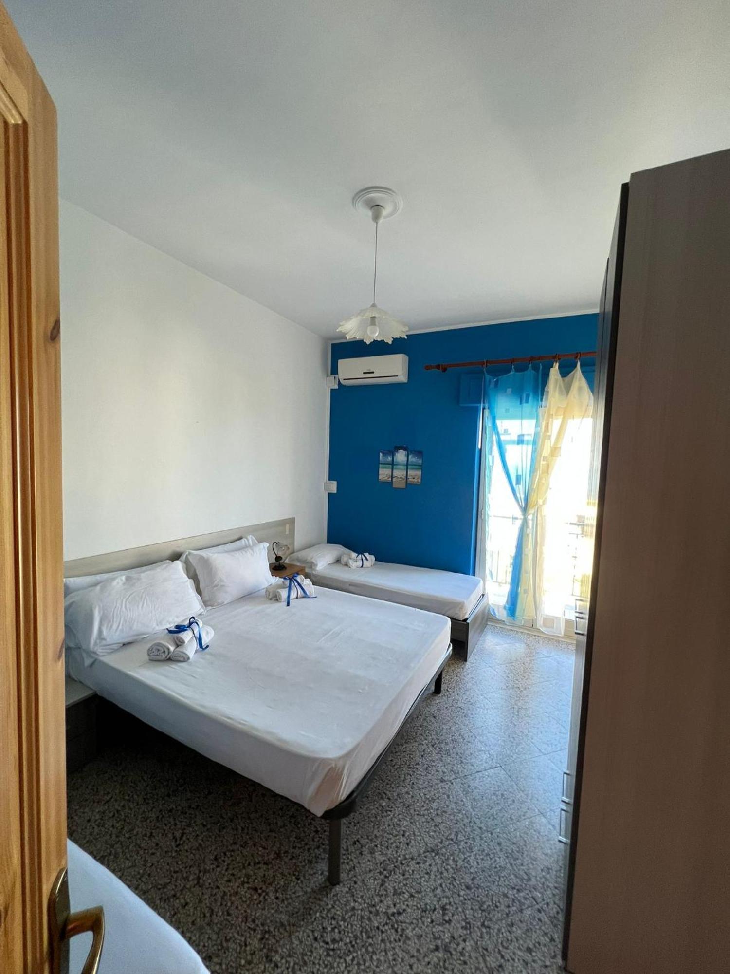 Casa Scirocco Lägenhet Cefalù Exteriör bild