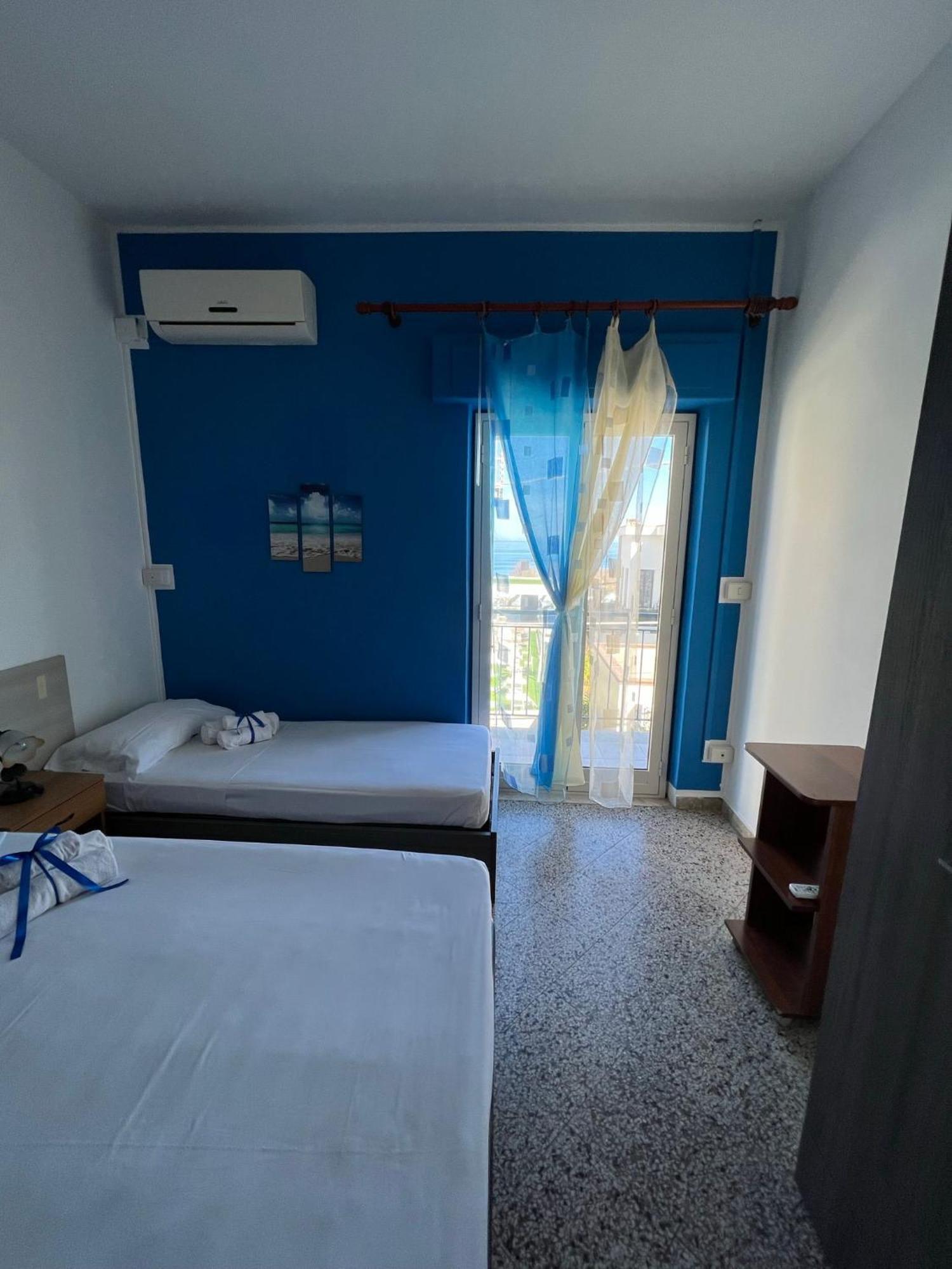 Casa Scirocco Lägenhet Cefalù Exteriör bild