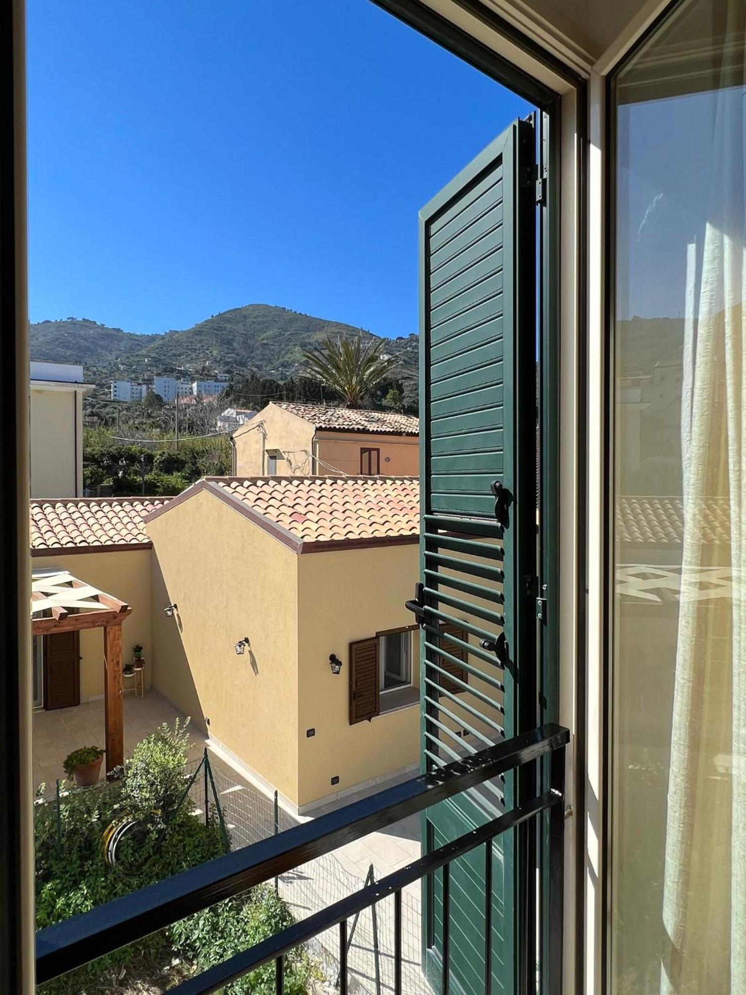 Casa Scirocco Lägenhet Cefalù Exteriör bild
