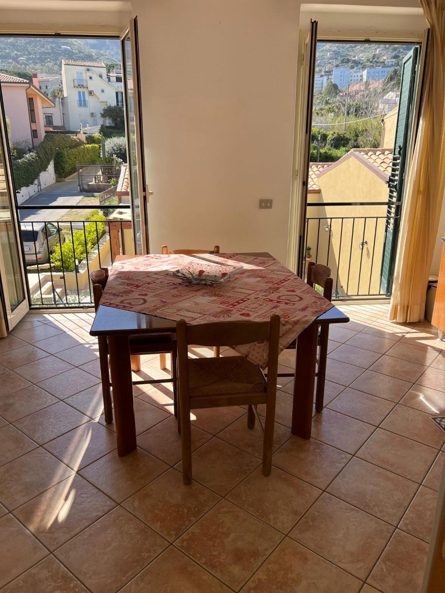 Casa Scirocco Lägenhet Cefalù Exteriör bild